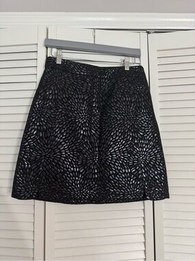 LOFT Black Metallic Textured Skirt Sz 2